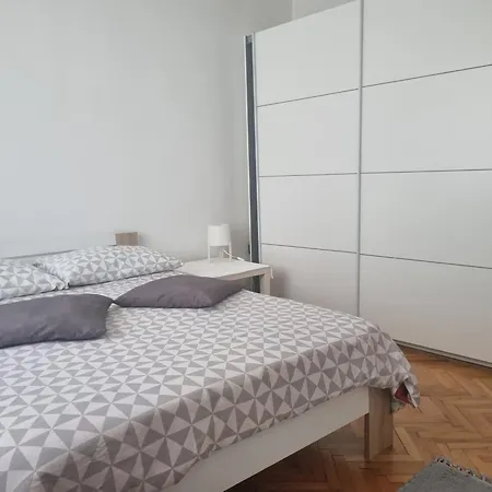 New Comfortable App Dora Апартаменты Цриквеница