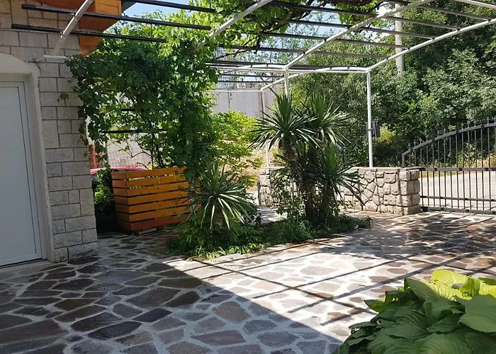 Appartement New Comfortable App Dora